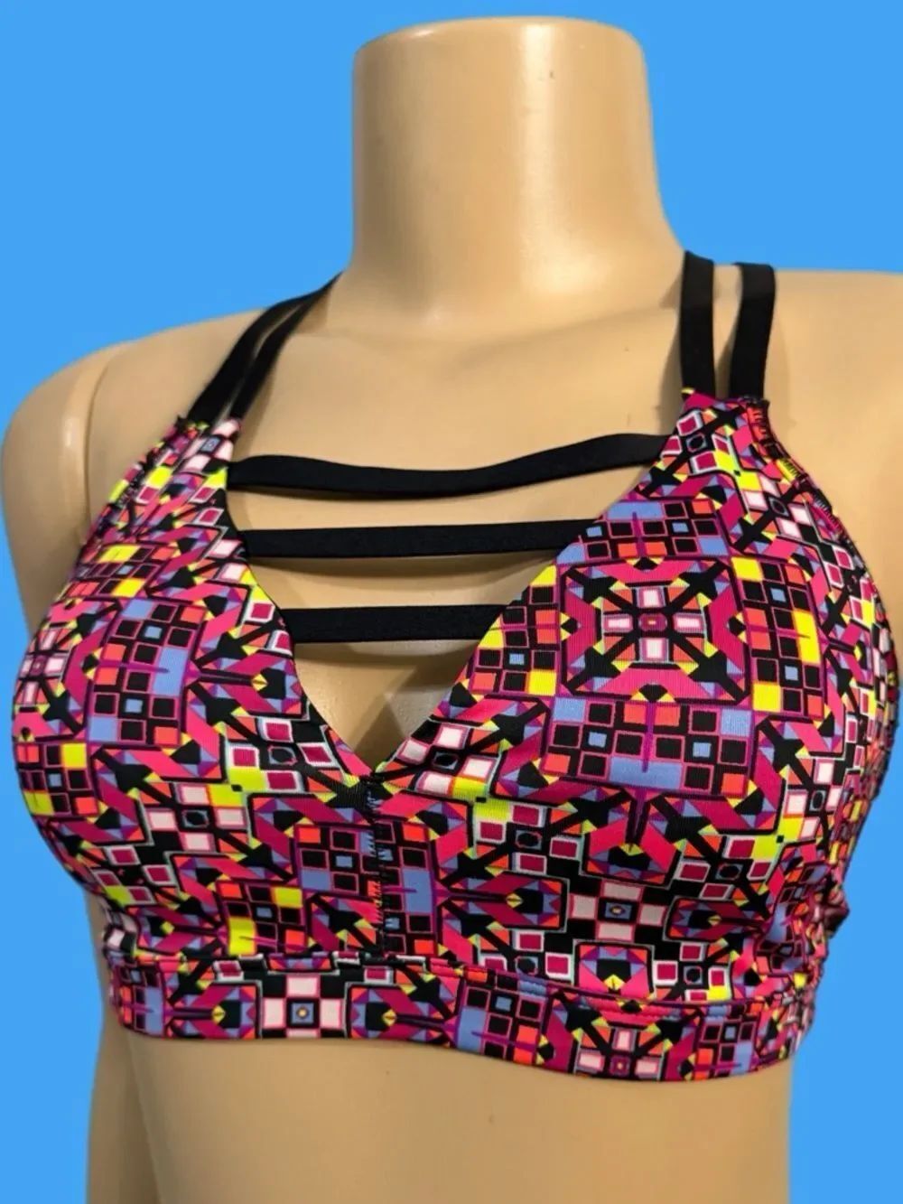 Victoria’s Secret Sport Sexy Strappy front sports bra magenta Small